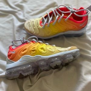 AIR MAX VAPORMAX SIZE 7